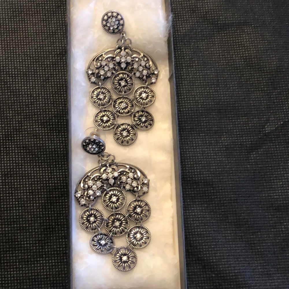 Metal and crystal earrings